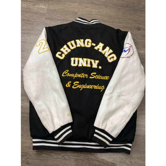 Varsity Jacket UNIV.